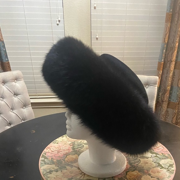AUTHENTIC Larisa black felt and fox hat